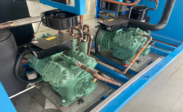 高低溫試驗箱為什么要用兩匹壓縮機呢