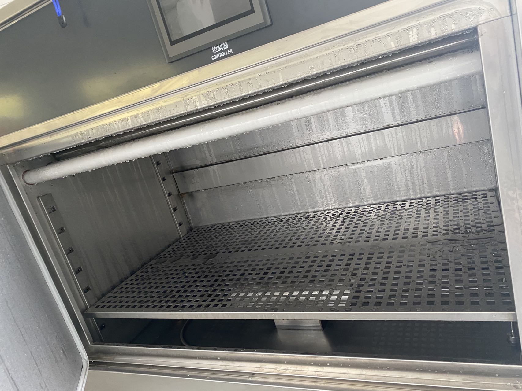 紫外老化箱內部調試示意圖