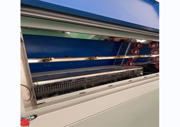 進(jìn)行材料老化試驗時，選用紫外老化箱還是氙燈